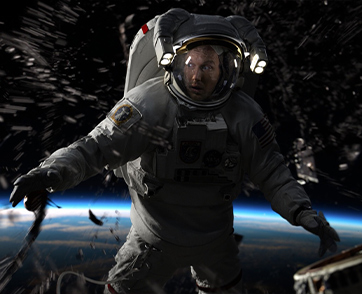 ตื่นตา 5 นาทีแรก กับมหาวิบัติดวงจันทร์พุ่งชนโลก พร้อมหยุดหายนะล้างโลก ใน “MOONFALL”